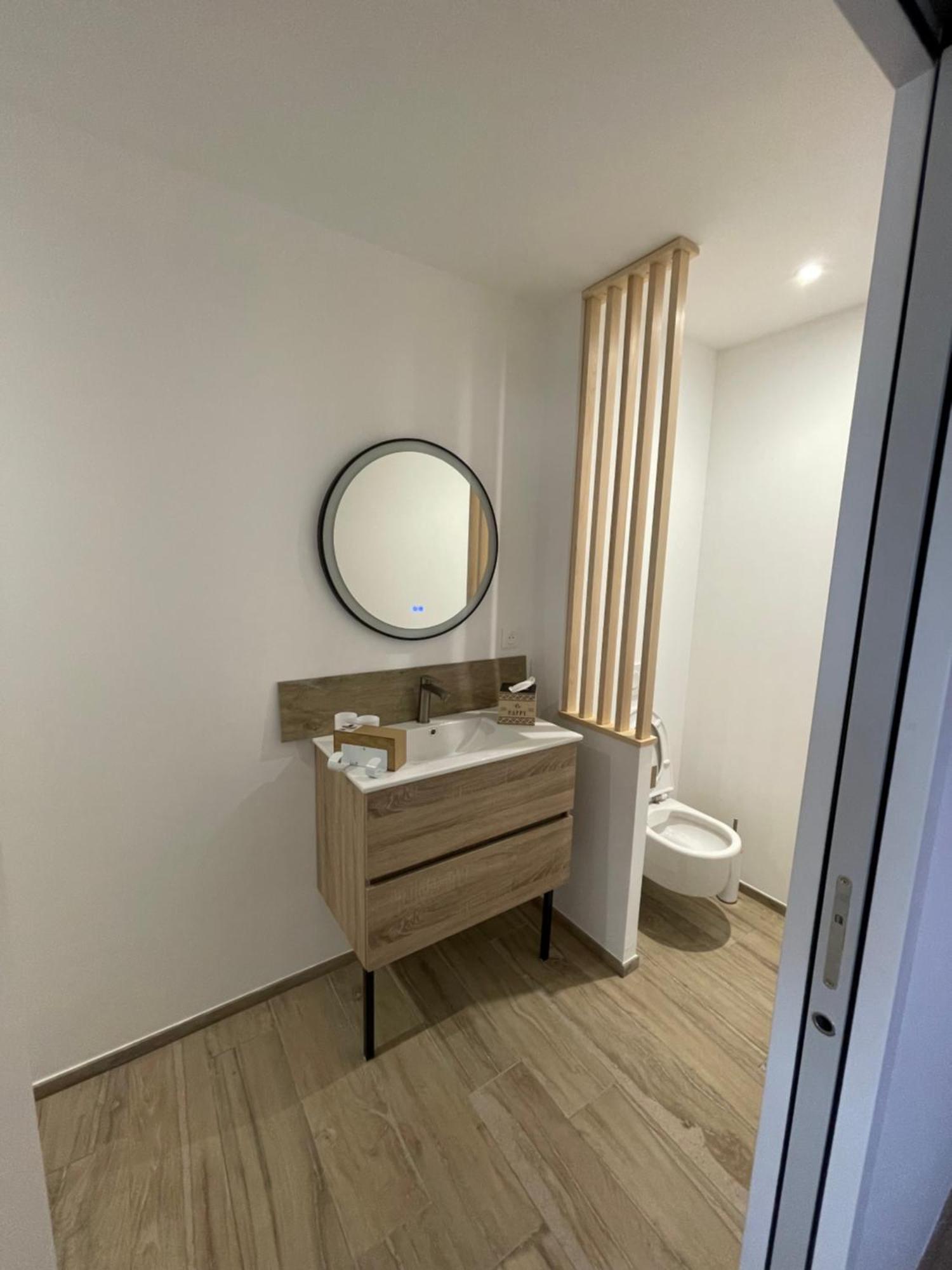 Appartements Guesthouse1 Et Guesthouse2 Sword Beach Colleville-Montgomery المظهر الخارجي الصورة